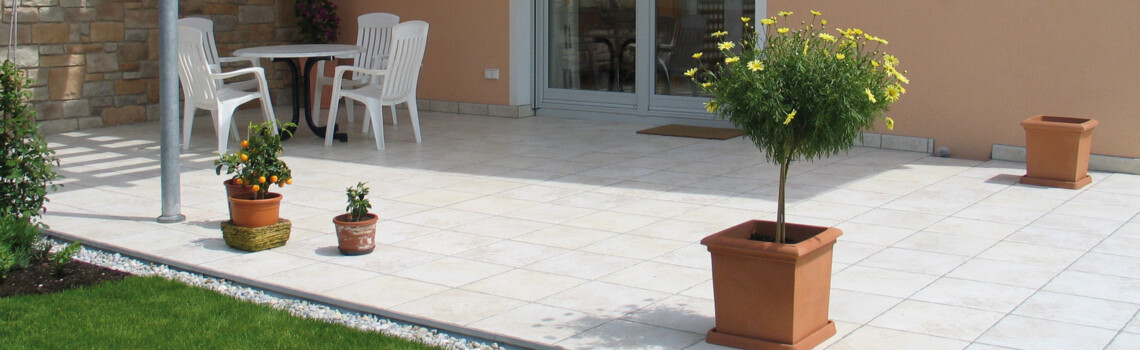 Terrassenplatten verlegen | Gutjahr Systemtechnik | Gutjahr
